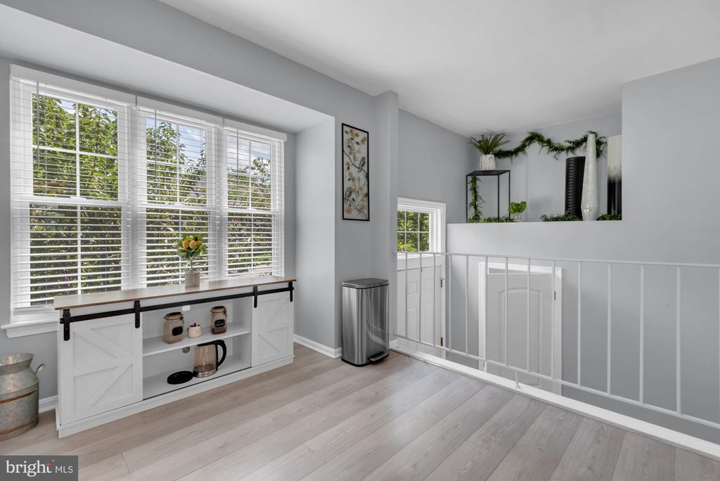 1322 COX COVE COURT