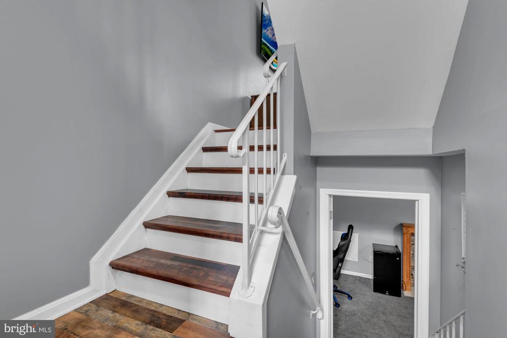 1322 COX COVE COURT