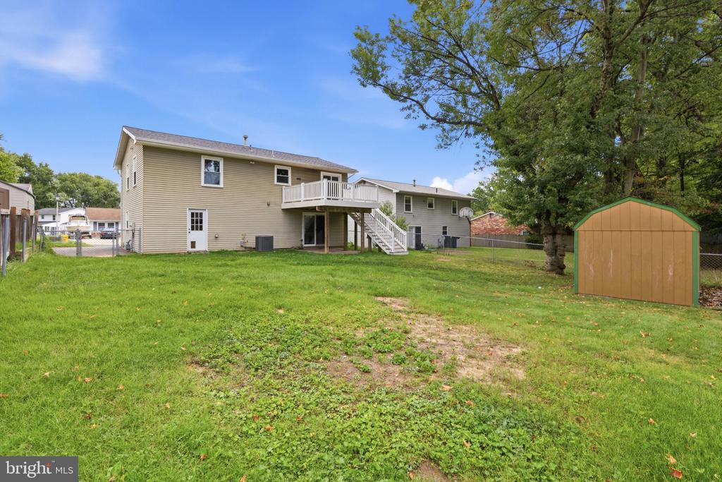 944 AUTUMNWOOD DRIVE