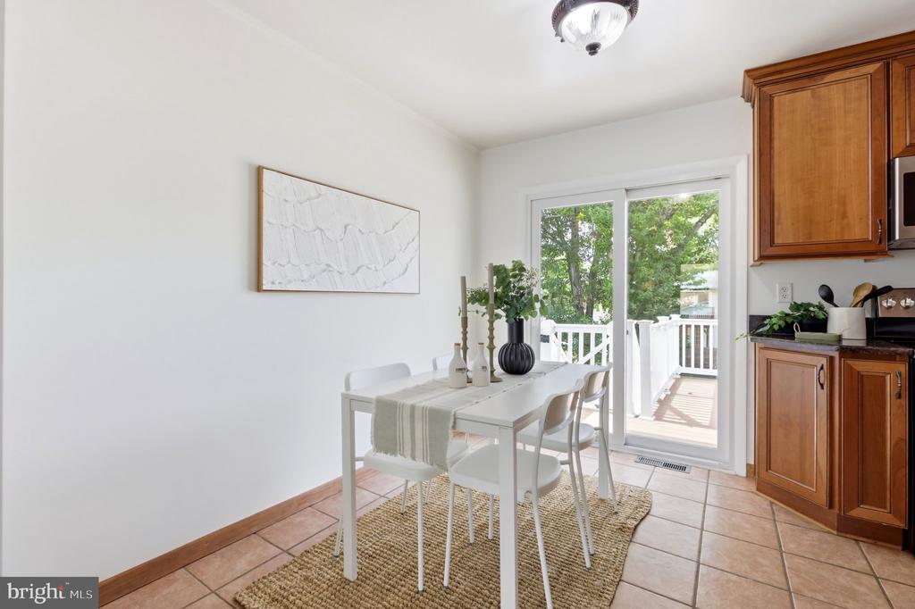 944 AUTUMNWOOD DRIVE