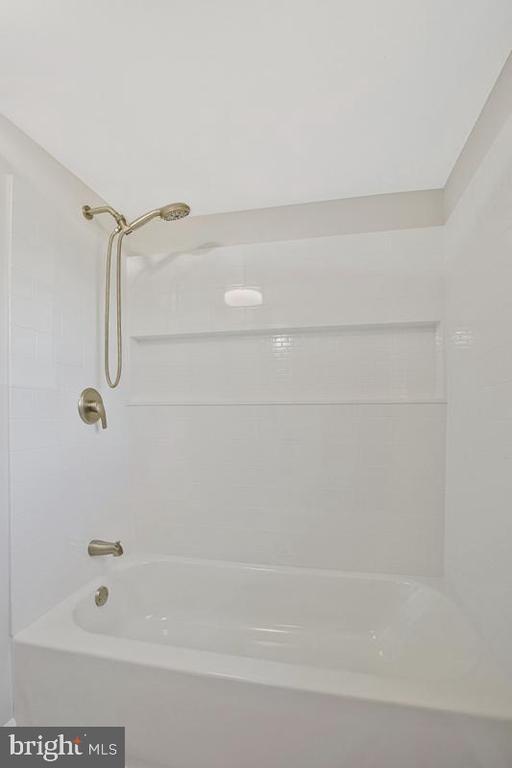 316 GLOUCESTER DRIVE