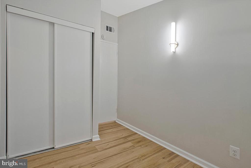 316 GLOUCESTER DRIVE