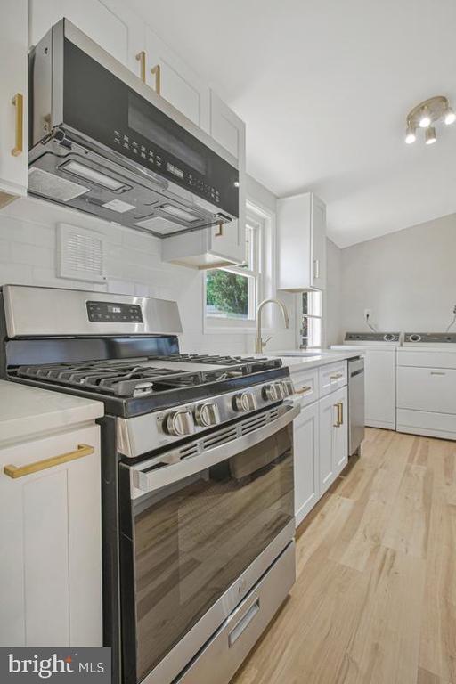 316 GLOUCESTER DRIVE
