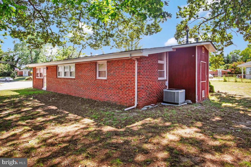 316 GLOUCESTER DRIVE