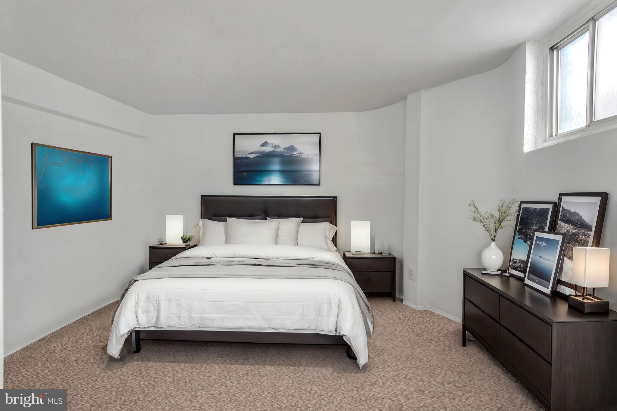 904 N Calvert St N #2