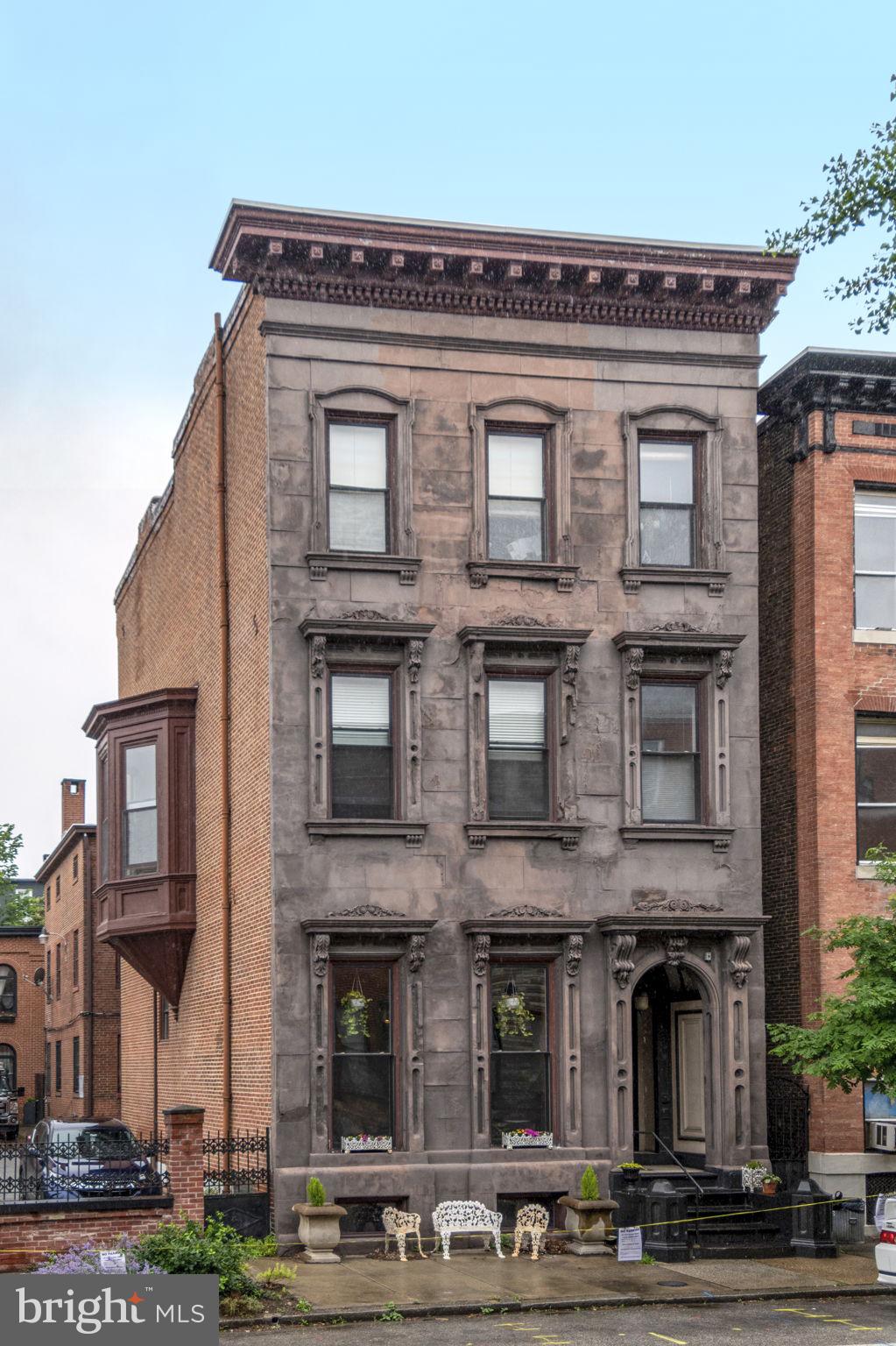 904 N Calvert St N #2