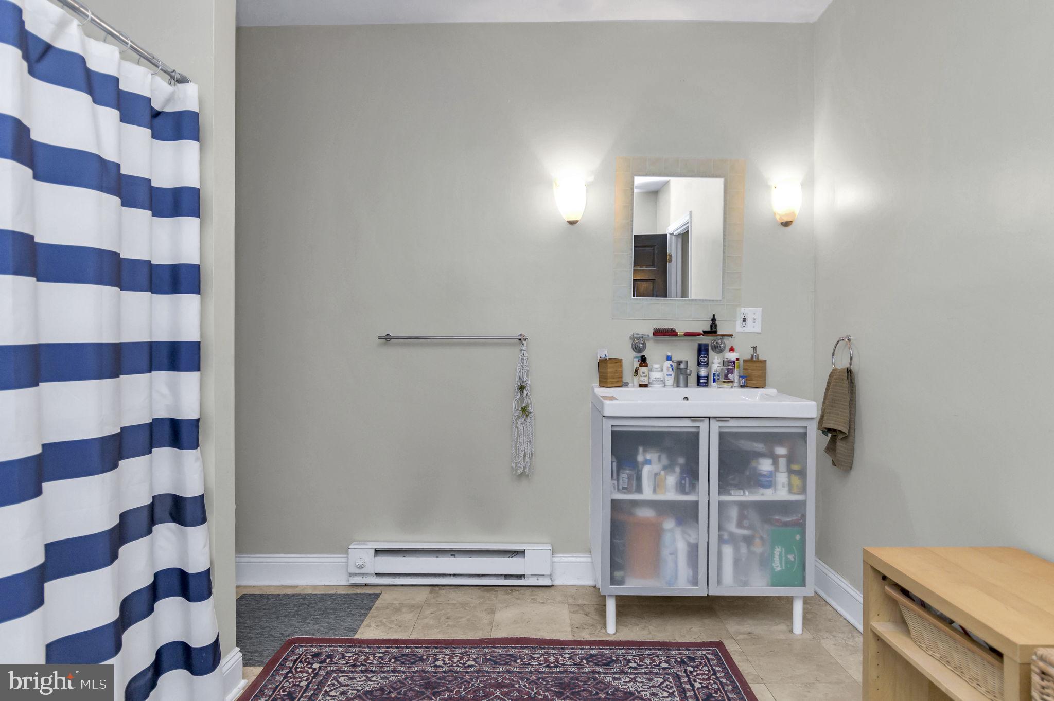 904 N Calvert St N #2