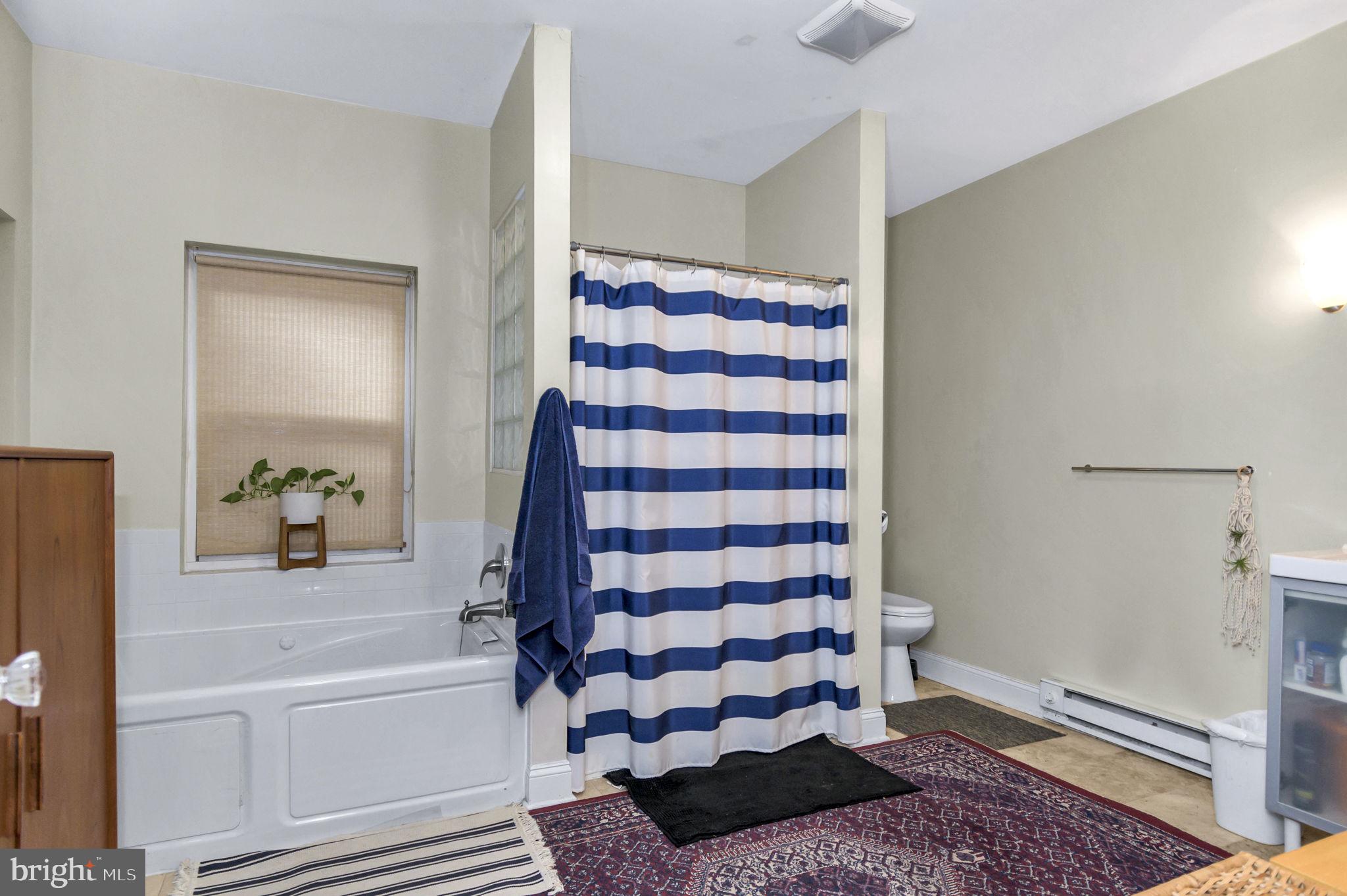 904 N Calvert St N #2