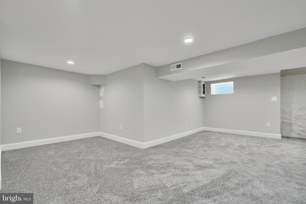 3701 PARKSIDE DRIVE