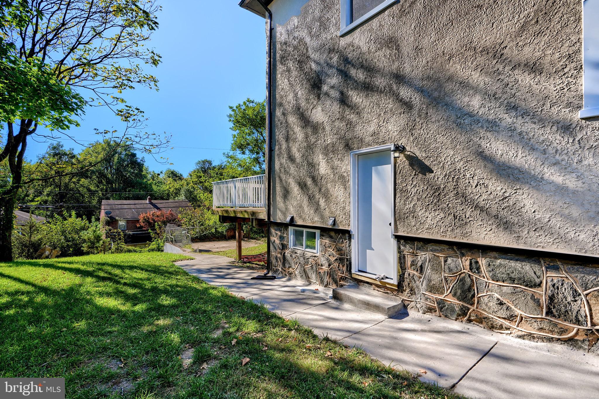 3701 PARKSIDE DRIVE