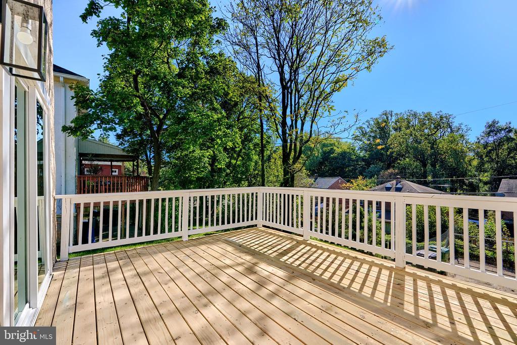 3701 PARKSIDE DRIVE