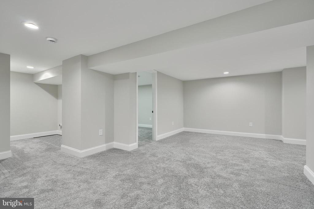 3701 PARKSIDE DRIVE