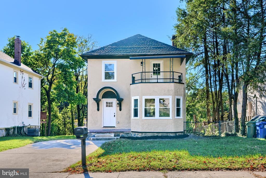 3701 PARKSIDE DRIVE