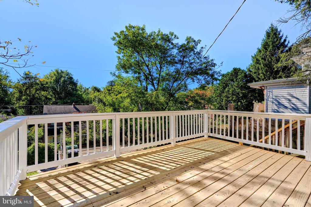 3701 PARKSIDE DRIVE