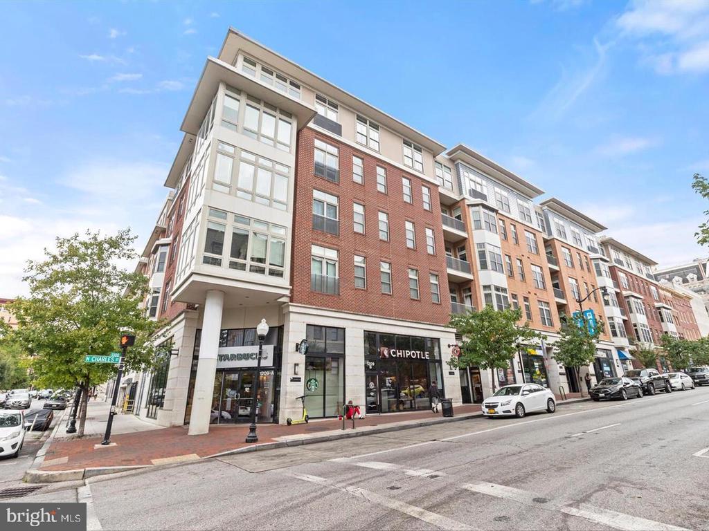 1209 N CHARLES STREET Unit: 425