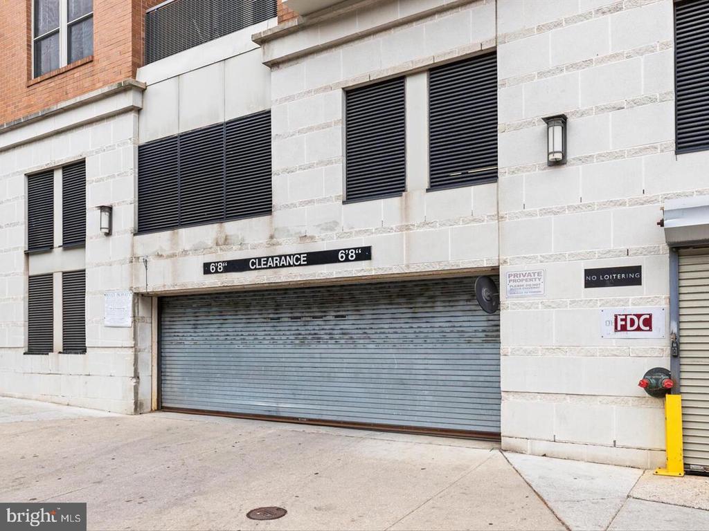 1209 N CHARLES STREET Unit: 425