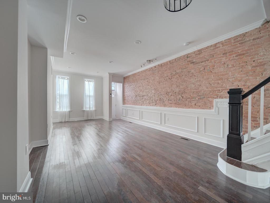 417 N COLLINGTON AVE