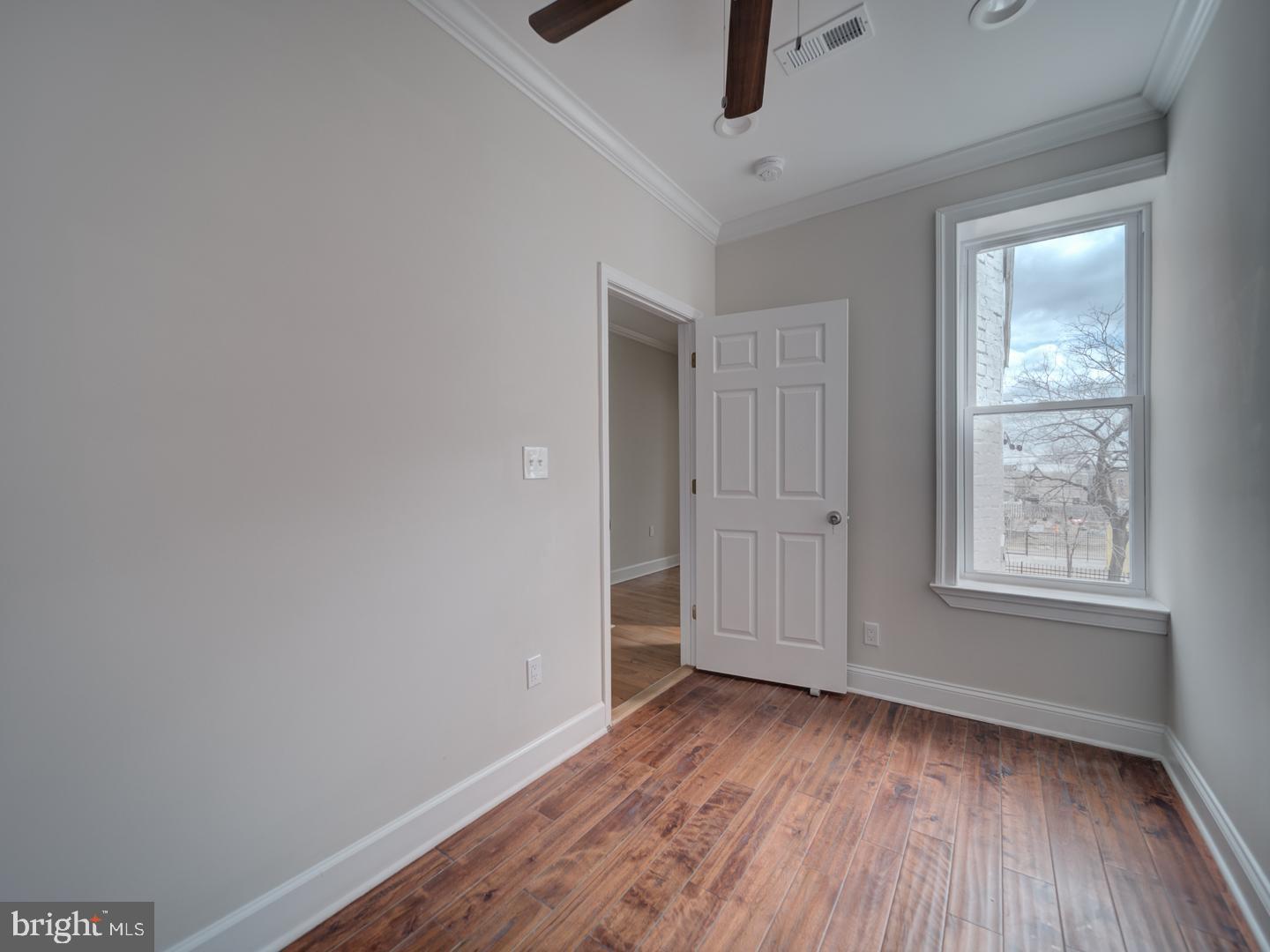 417 N COLLINGTON AVE