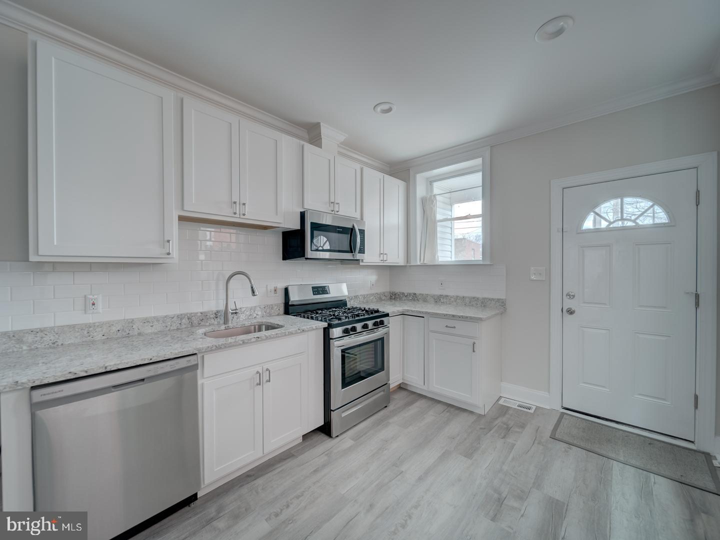 417 N COLLINGTON AVE