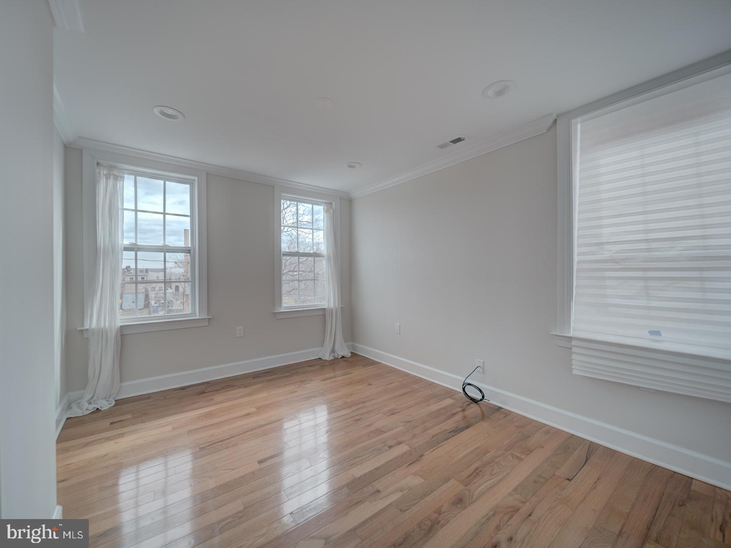 417 N COLLINGTON AVE