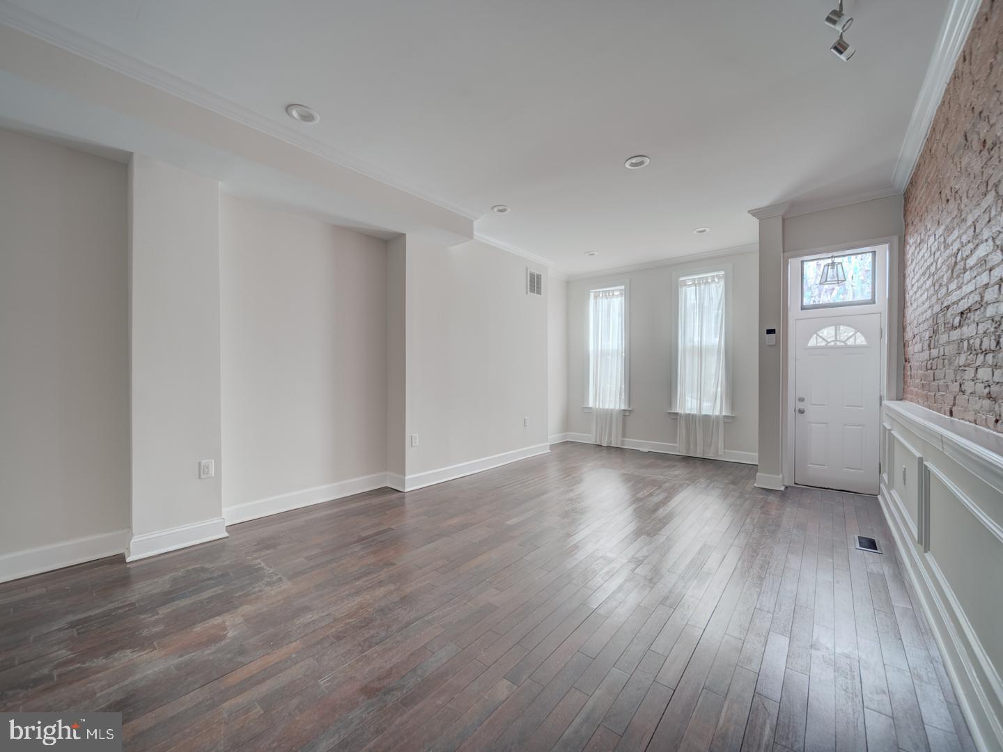 417 N COLLINGTON AVE