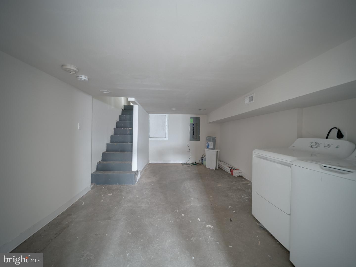 417 N COLLINGTON AVE