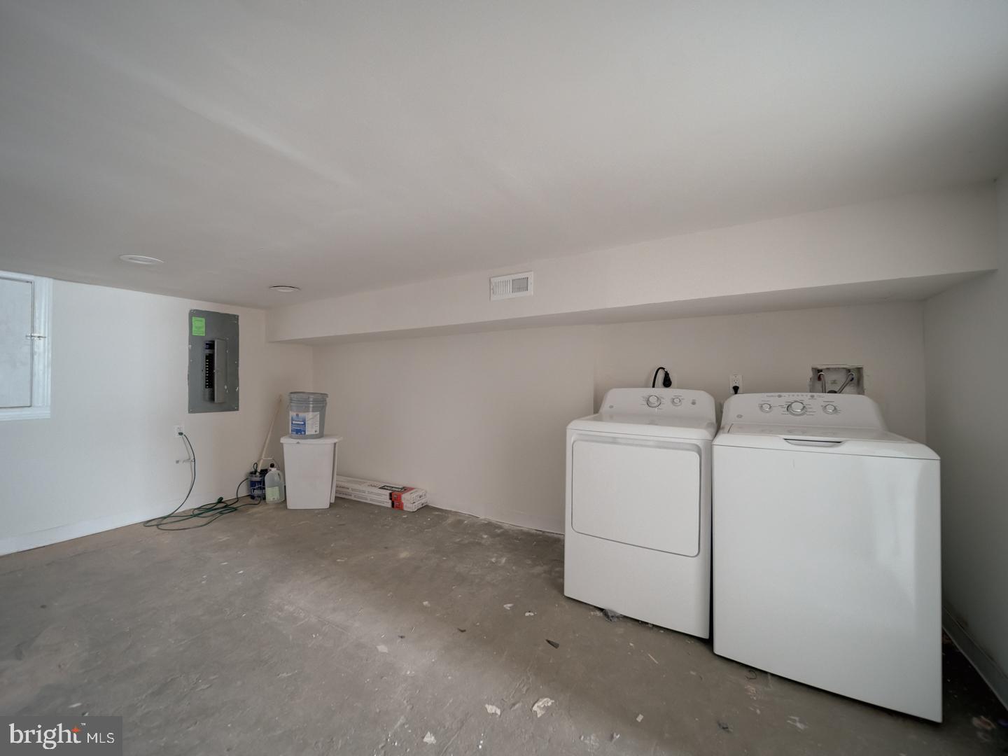 417 N COLLINGTON AVE