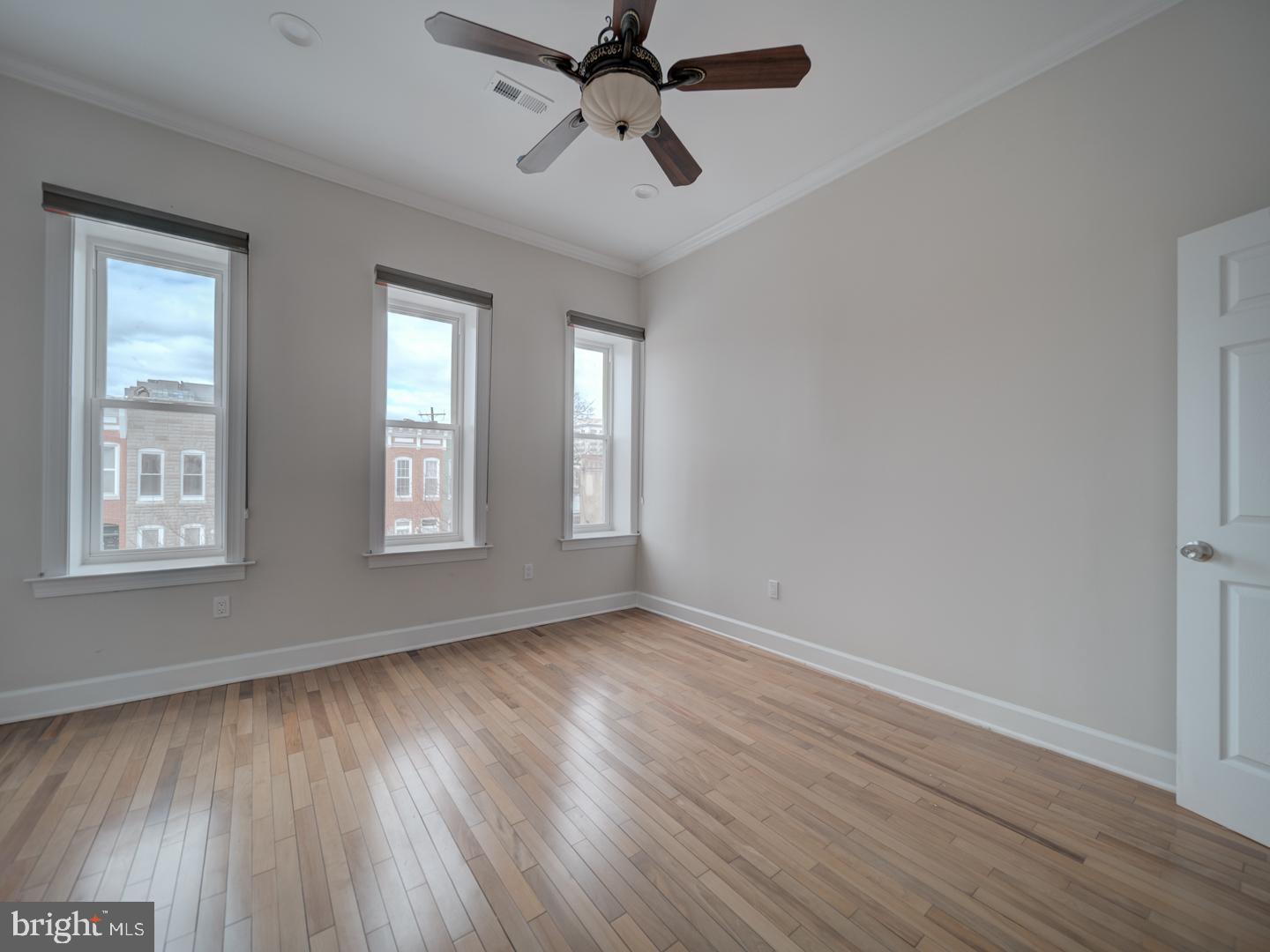 417 N COLLINGTON AVE