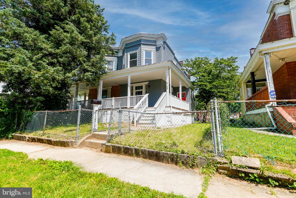 3603 OAKMONT AVENUE