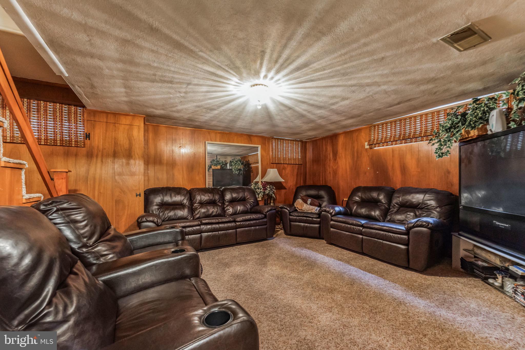 1682 KIRKWOOD ROAD