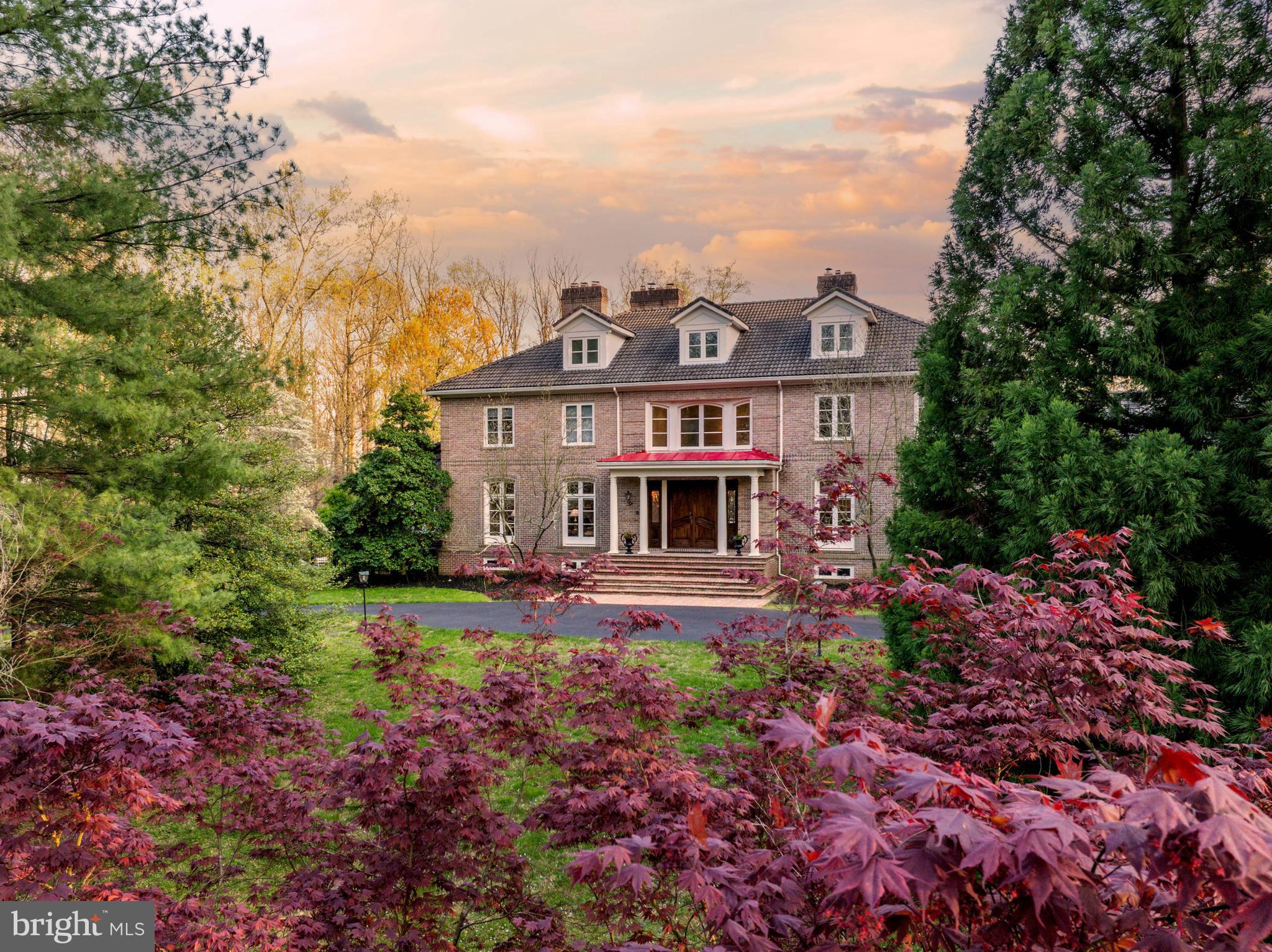 7 CHRIS ELIOT COURT