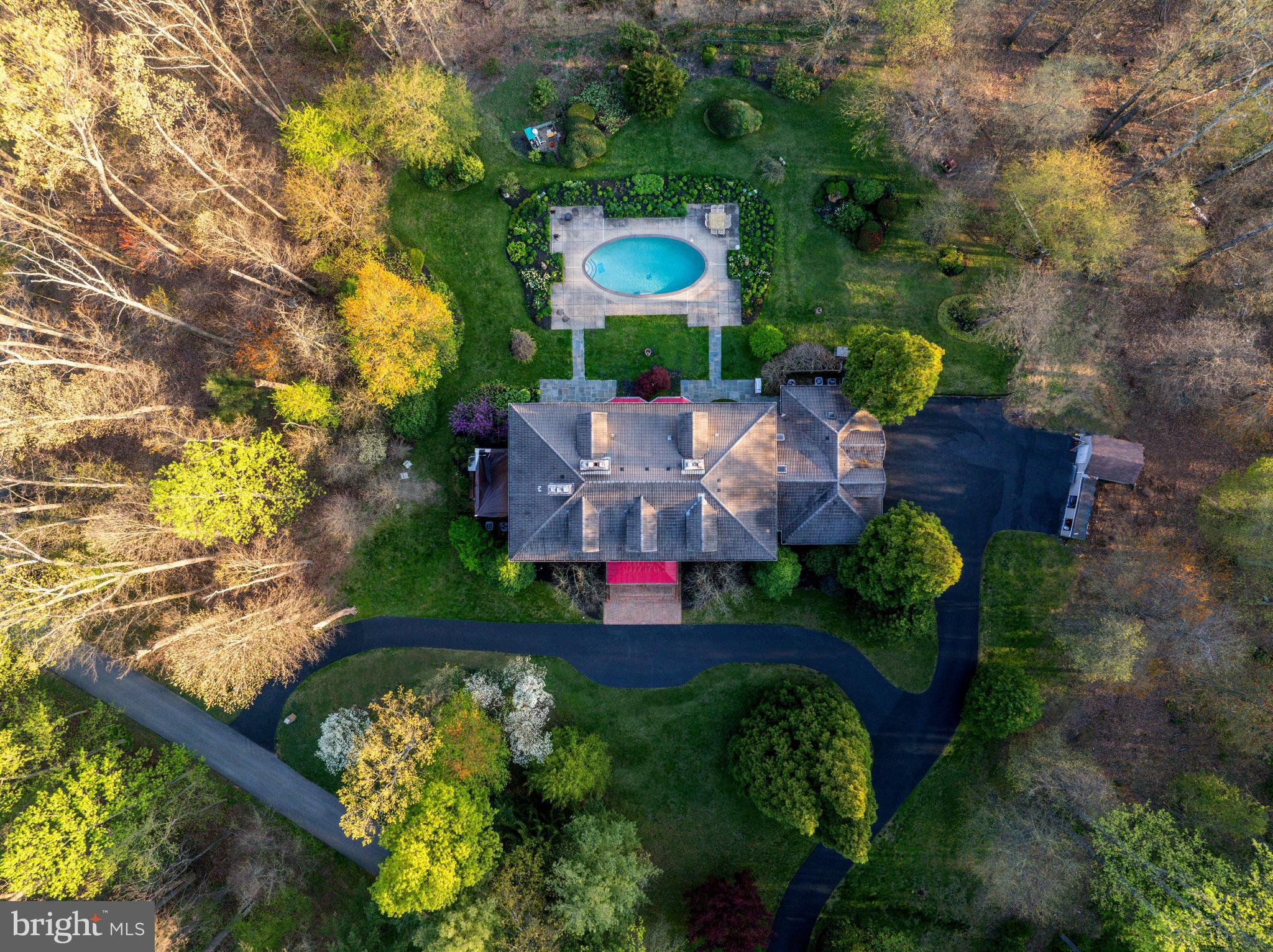 7 CHRIS ELIOT COURT