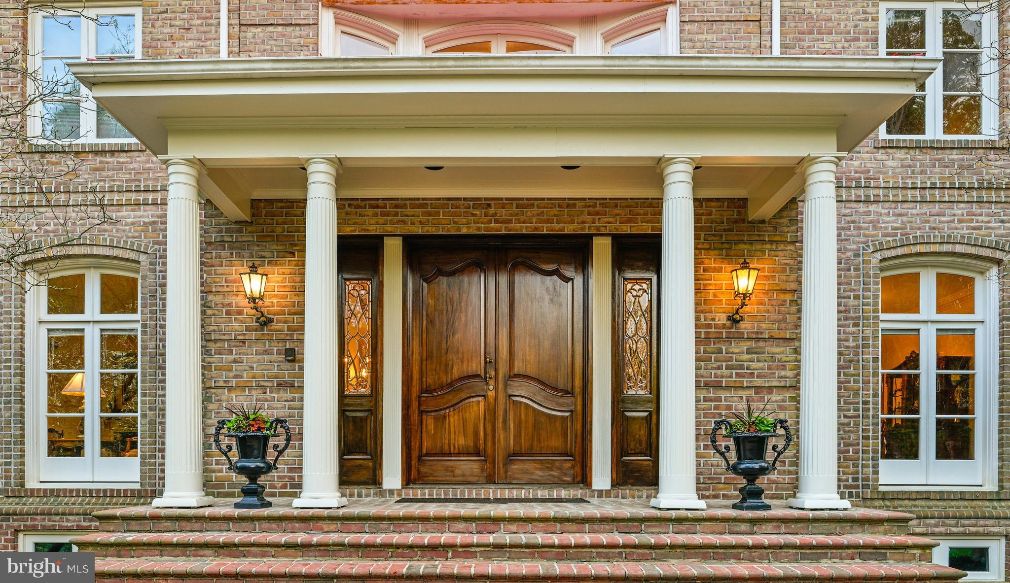 7 CHRIS ELIOT COURT
