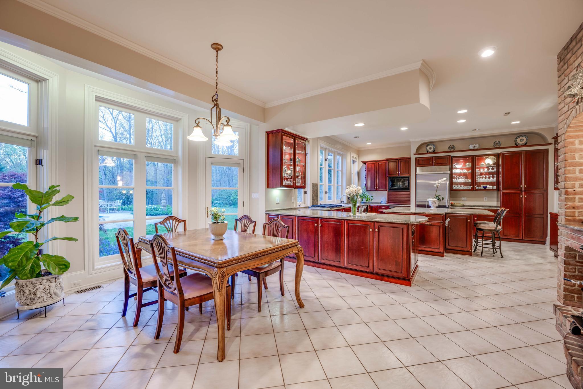 7 CHRIS ELIOT COURT