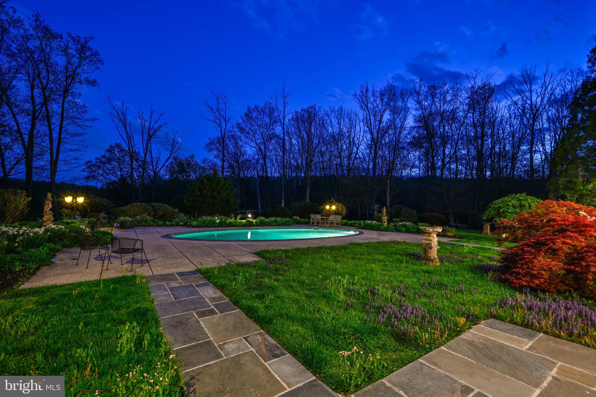 7 CHRIS ELIOT COURT