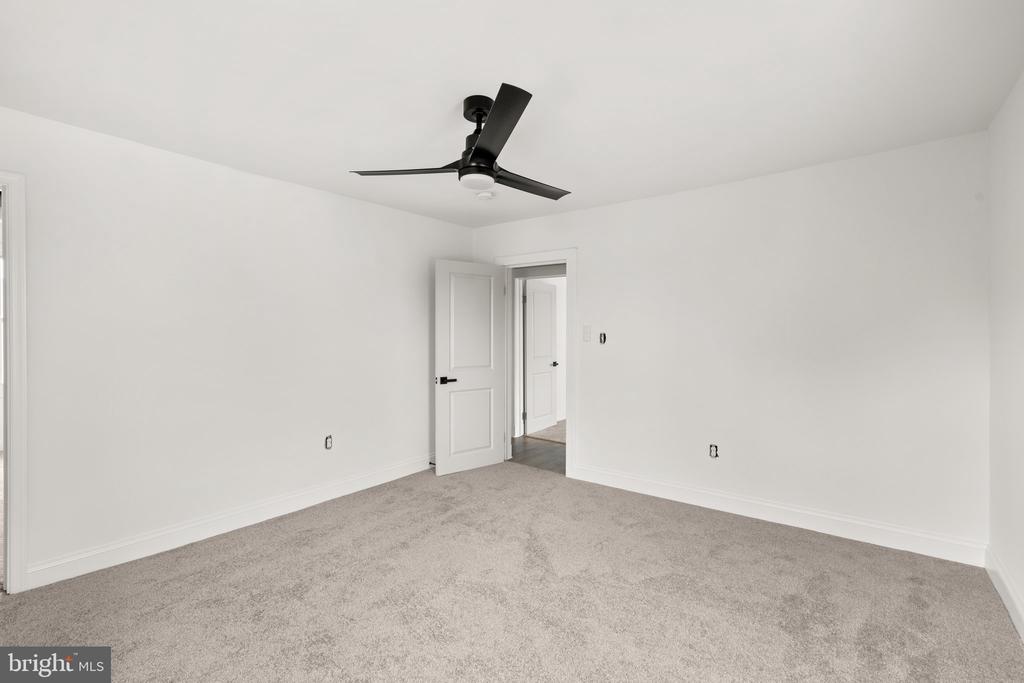 23 2ND AVENUE