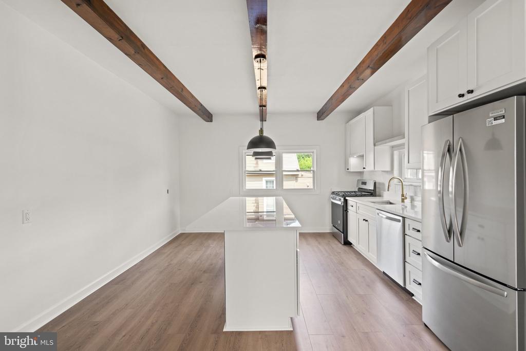 23 2ND AVENUE