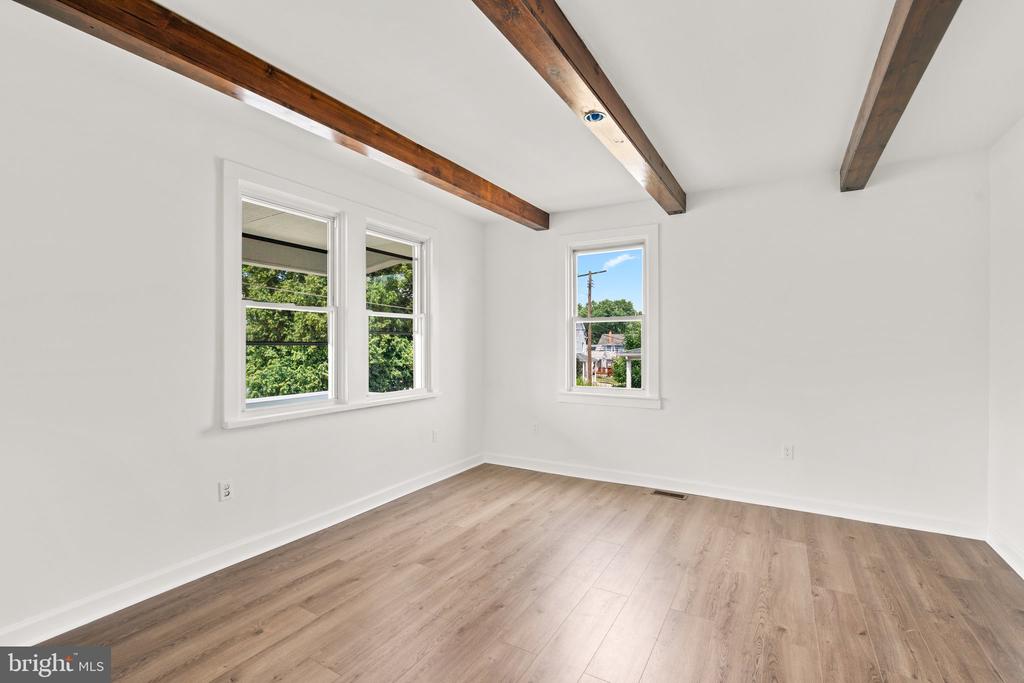 23 2ND AVENUE