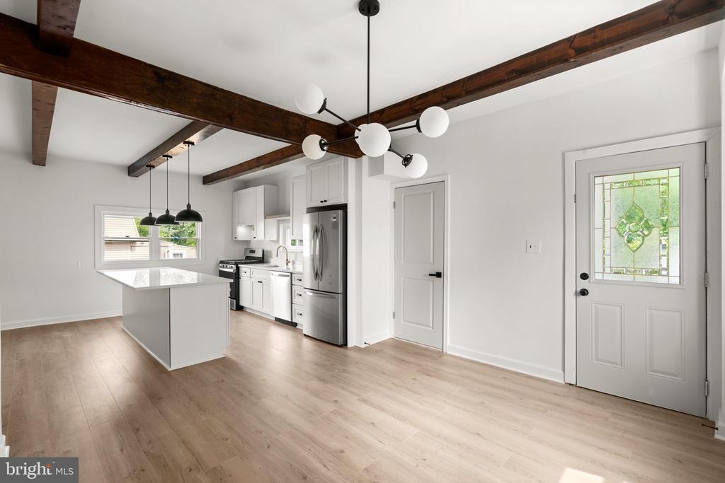 23 2ND AVENUE