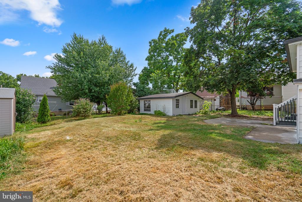 23 2ND AVENUE