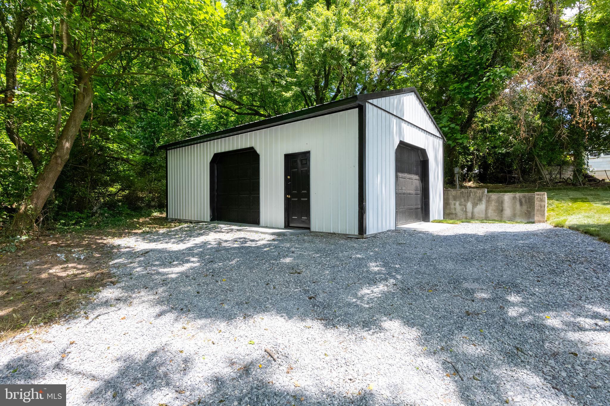 108 RIDGE AVENUE