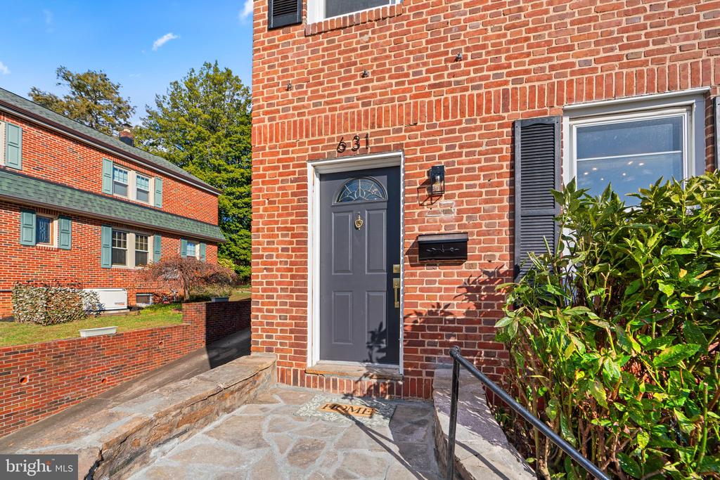 631 ALDERSHOT ROAD