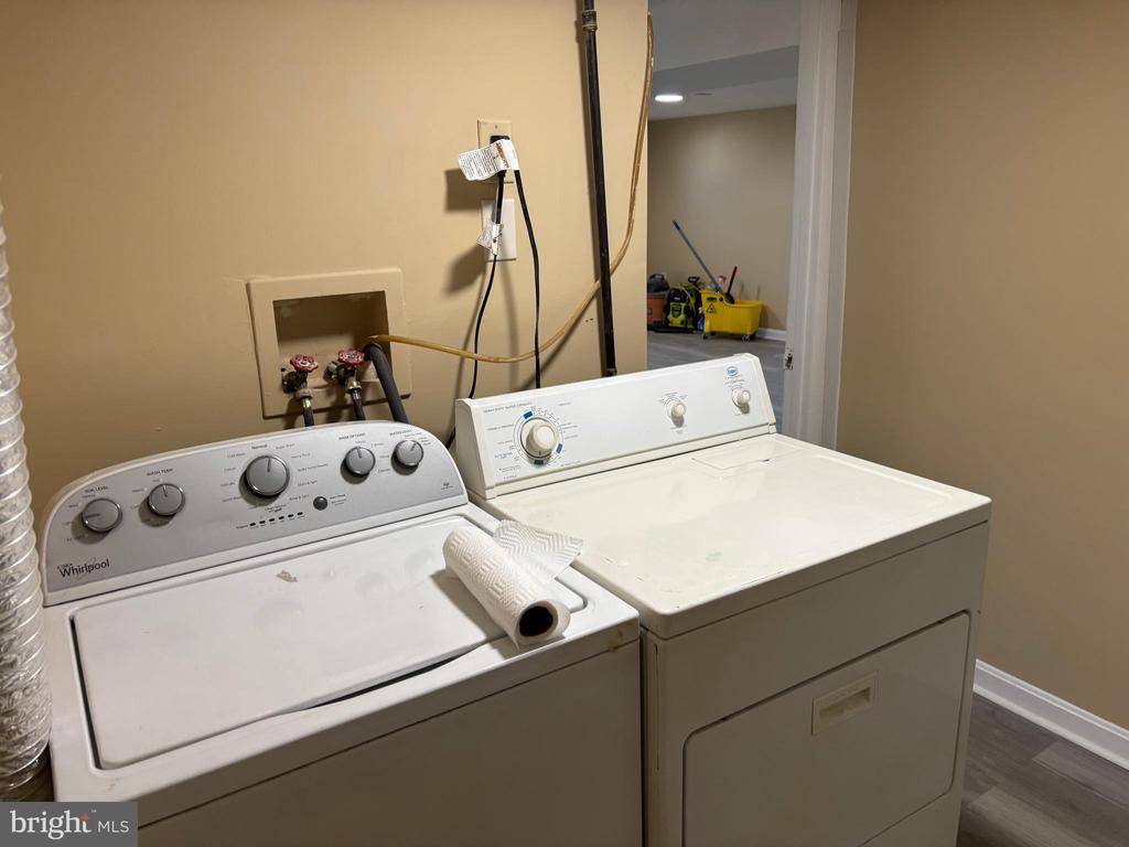 9016 Samoset Rd