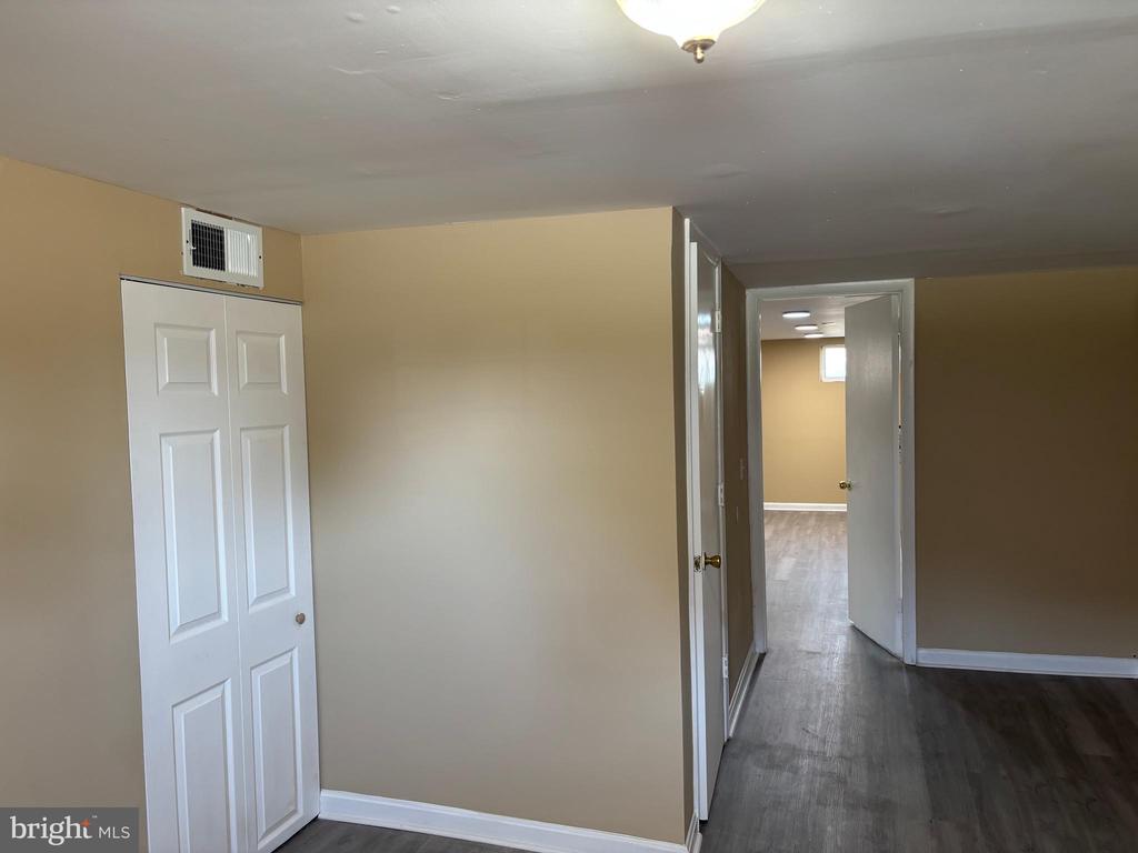 9016 Samoset Rd