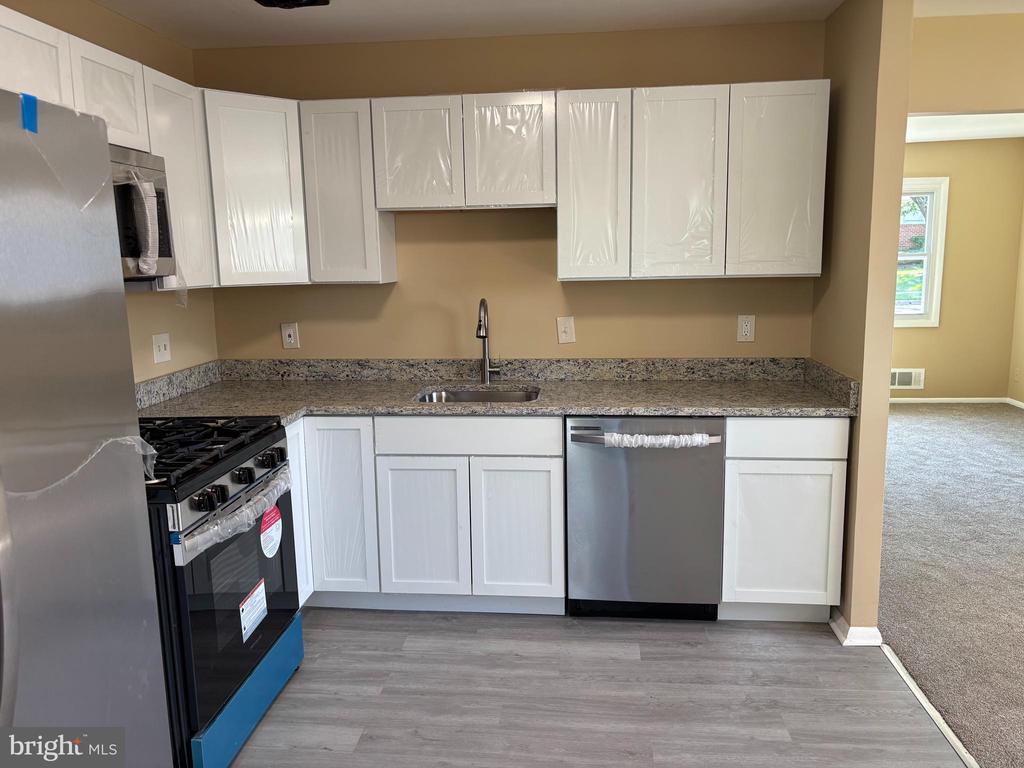 9016 Samoset Rd