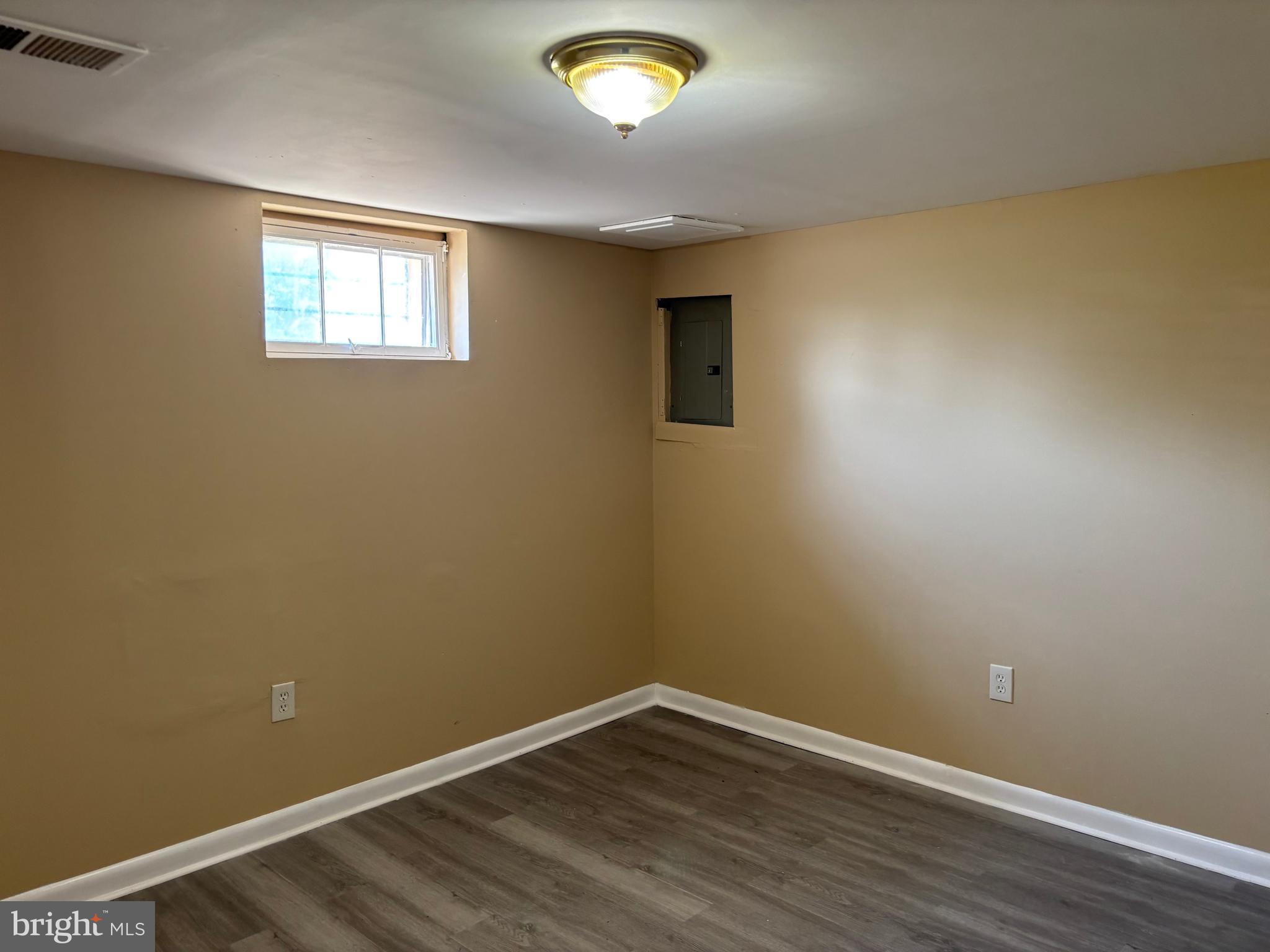 9016 Samoset Rd