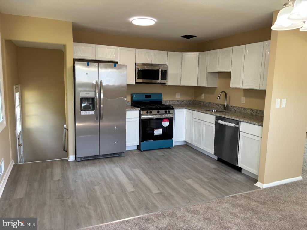 9016 Samoset Rd