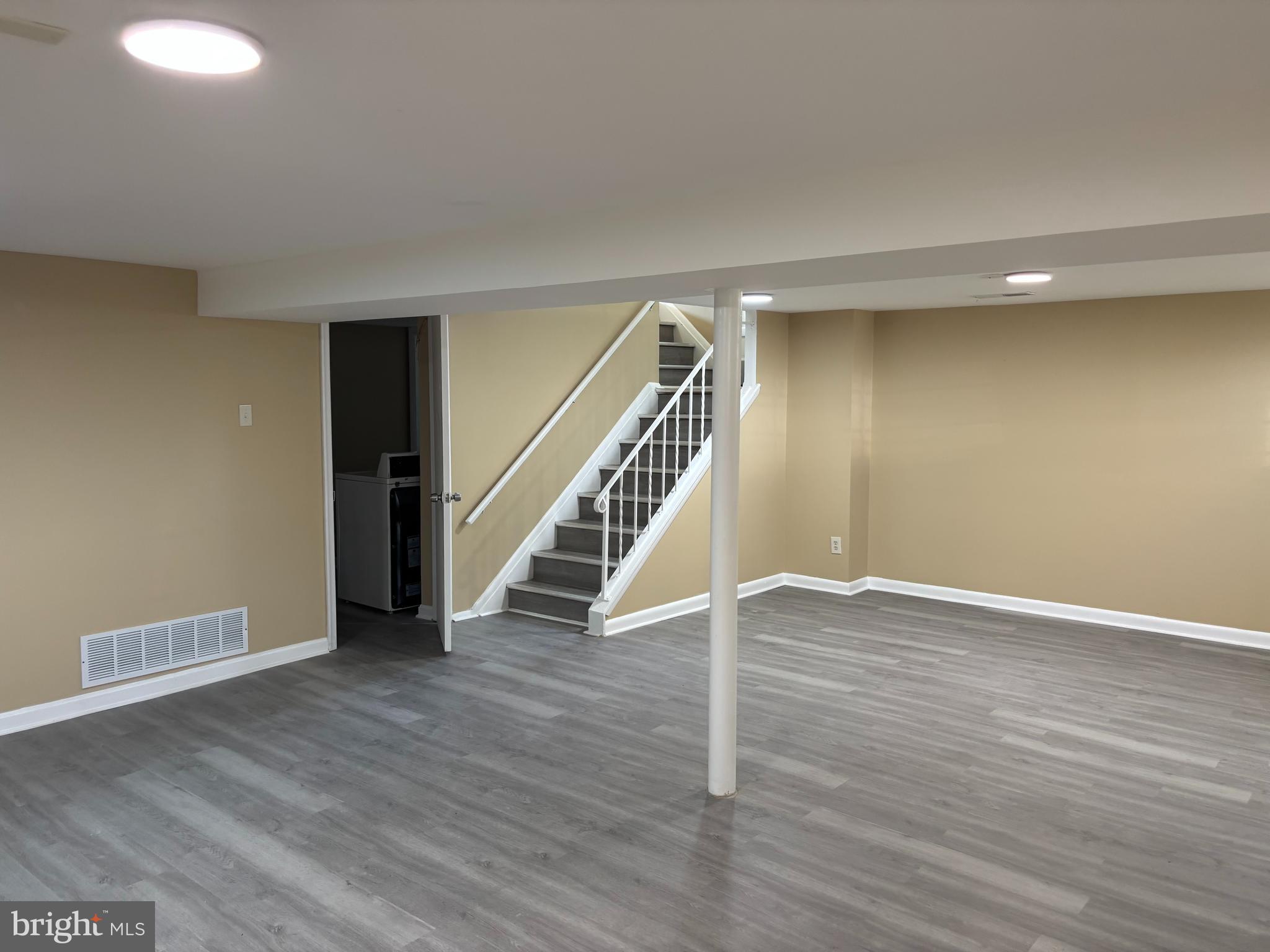 9016 Samoset Rd
