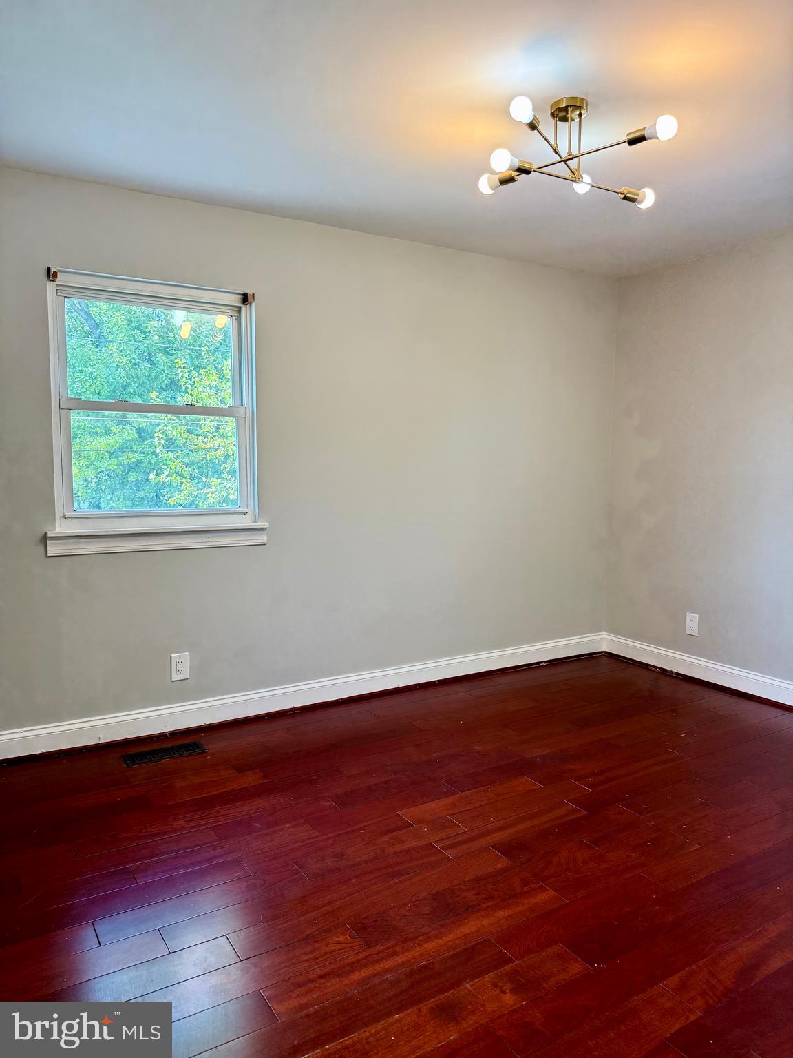 353 N BEAUMONT AVENUE