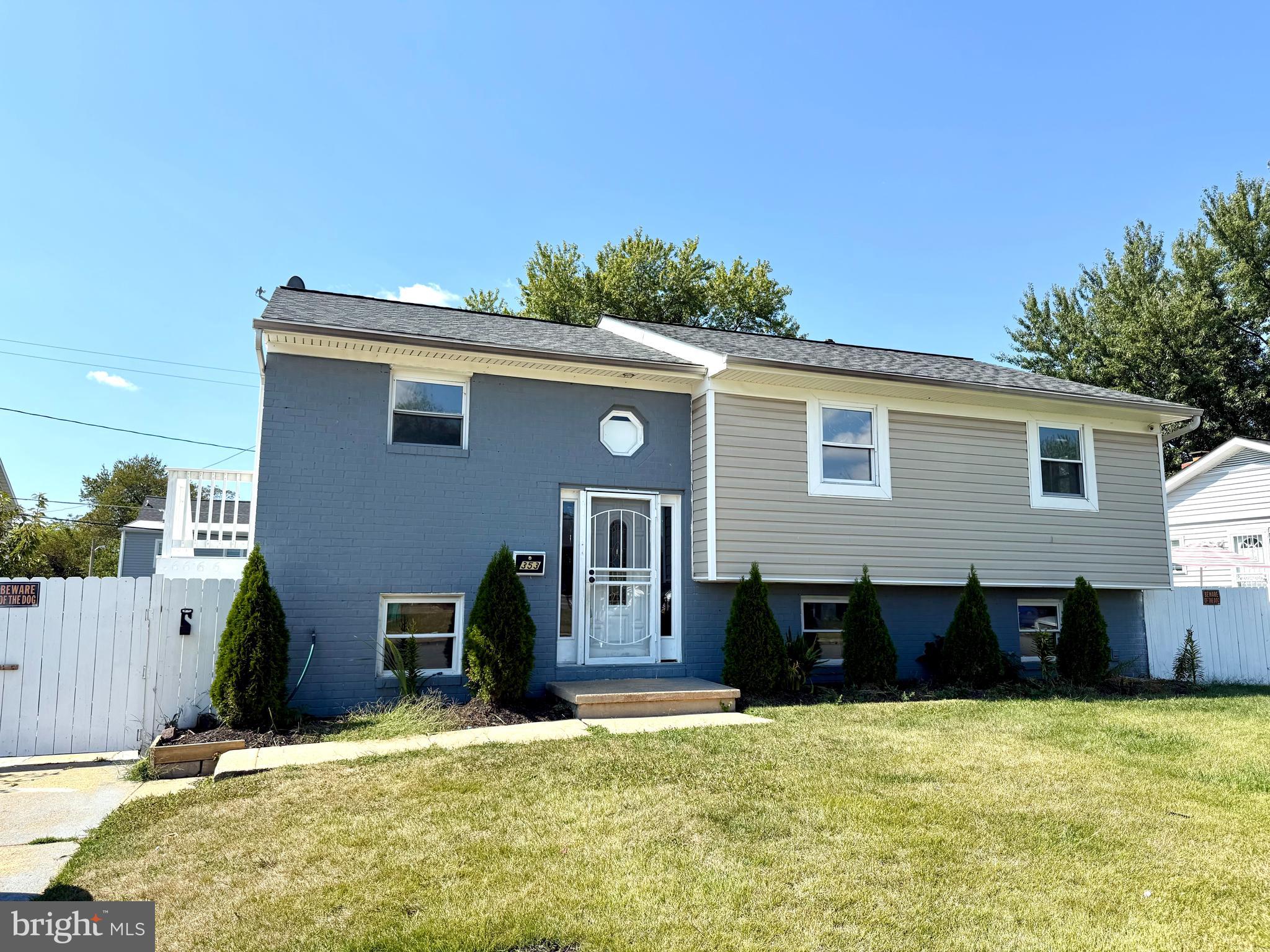 353 N BEAUMONT AVENUE